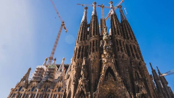 Discover the Majesty of Sagrada Familia: Barcelona's Iconic Gem 2025