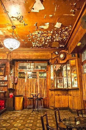 Bar Marsella: Historic Absinthe Bar in Barcelona 2025