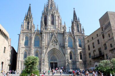 Barcelona Cathedral: A Must-See Gem from the 13th Century