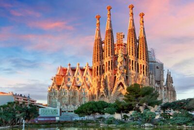 Barcelona's Sacred Family with a Stunning Rooftop Bar: A Must-Visit Experience