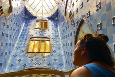 Best time to visit Casa Batlló: Spring or Fall & Early/Late hours to avoid crowds.