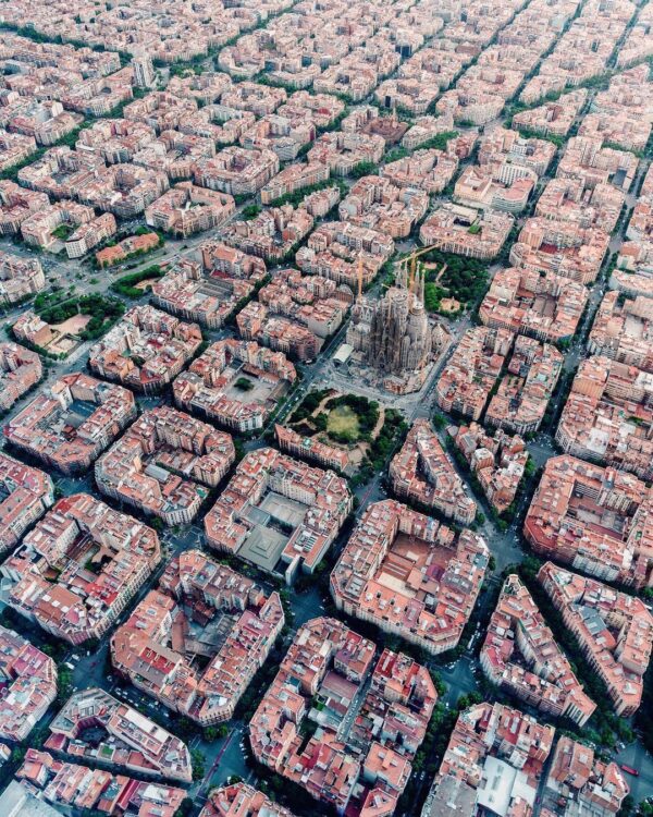 Captivating Barcelona: Awe-Inspiring Aerial Views of the Sagrada Familia 2025