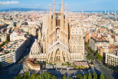 Compre bilhetes para a Sagrada Família online ou pessoalmente. Evite filas!