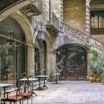 Cozy Cafes and Restaurants in the Gothic Quarter