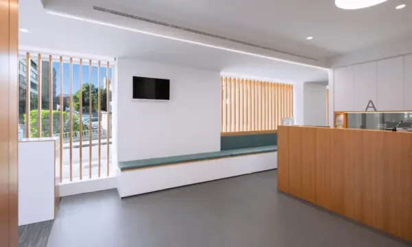 Discover Exceptional Dental Care at Uros Associats Clinic near Sagrada Família, Barcelona | 94 2025