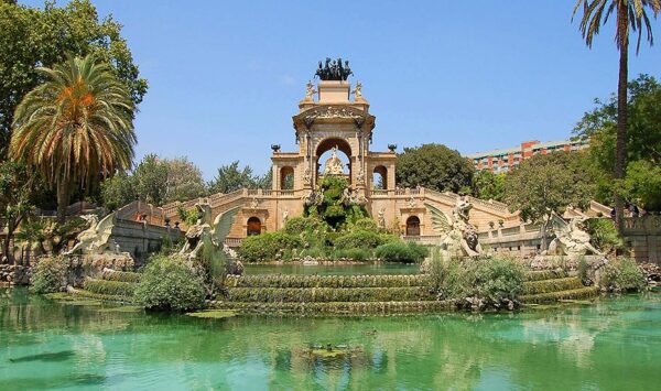 Discover the Best Free Attractions in Barcelona 2025