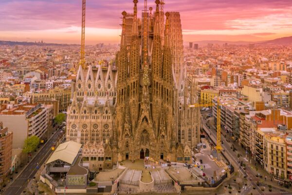 Discover the Iconic Sagrada Familia at the Heart of Barcelona 2025