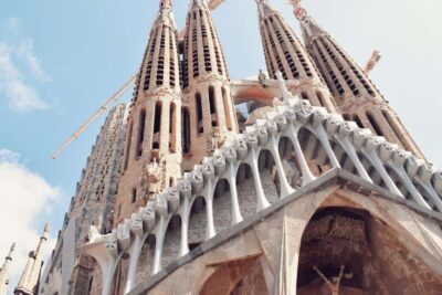 Discover the Majestic Sagrada Familia: Opening Hours and Tips for Your Barcelona Visit