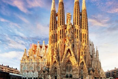 Discover the Majestic Sagrada Familia