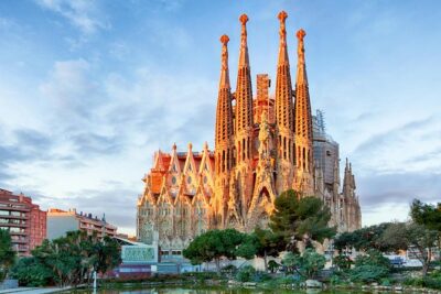 Discover the Majestic Sagrada Familia with Viator Barcelona