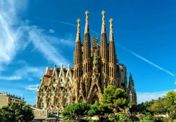 Discover the Majestic Transformation of Barcelona's Iconic Sagrada Familia Church 2025