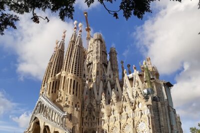 Discover the Unique Nail Style of La Sagrada Familia in Barcelona | 94