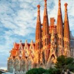 Experience the Astonishing Beauty of Barcelona's Sagrada Familia through a Virtual Tour