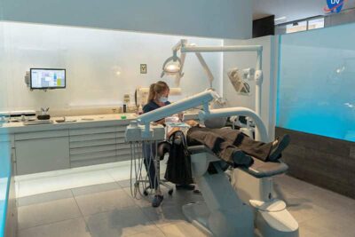 Experience Top-notch Dental Care at Uros Associats Clinic near Sagrada Familia, Barcelona|94