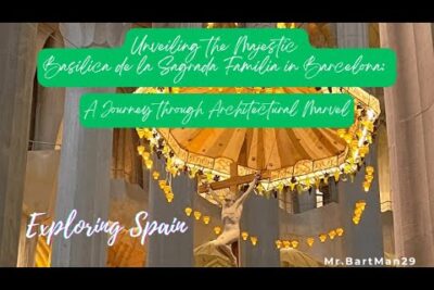 Experiencing the Majestic Sagrada Familia on a Barcelona Walking Tour