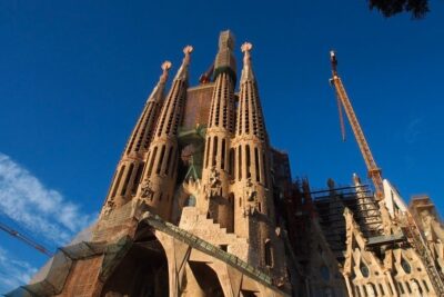 Exploring Barcelona's Iconic Sagrada Familia and its Towering Beauty