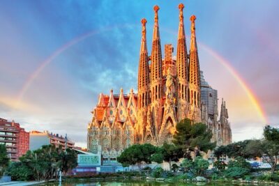 From La Sagrada Familia to Barcelona Port: Exploring the Best of Barcelona's Architectural Wonders