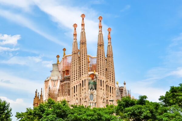 How to Get to Barcelona's Sagrada Familia: Insider Tips and Directions 2025