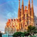 Sagrada Familia Barcelona: Immerse Yourself in a Captivating Walking Tour