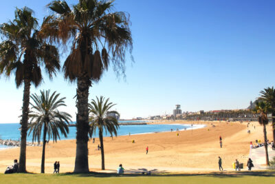 Sagrada Familia to Barcelona Beach: 3.5km apart