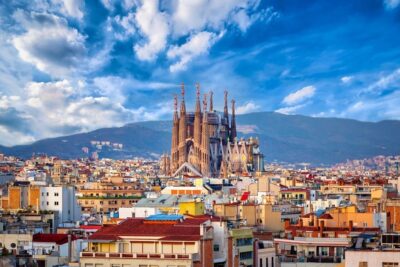 Smooth Transfers: From Sagrada Familia to Barcelona Airport - A Guide for Travelers