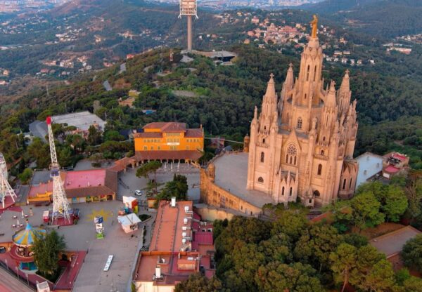 The Enchanting Sagrada Familia: A Must-See Gem in Barcelona, Spain 2025