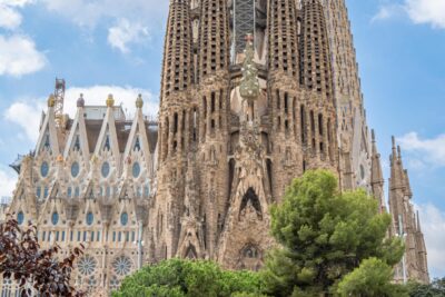 The Exquisite Beauty of Sagrada Familia: A Must-See for Barcelona Residents