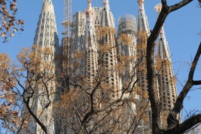 The Majestic Sagrada Familia: Barcelona's Iconic Masterpiece