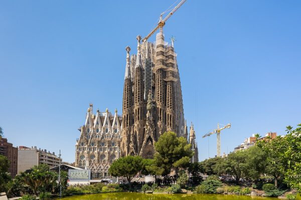 The Marvel of Sagrada Familia: Exploring Barcelona's Iconic Landmark on Wikipedia 2025