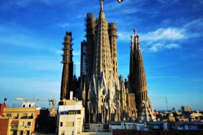 Top Hotels near Sagrada Familia: Discover Barcelona's Iconic Landmark