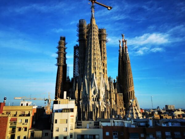 Top Hotels near Sagrada Familia: Discover Barcelona's Iconic Landmark 2025