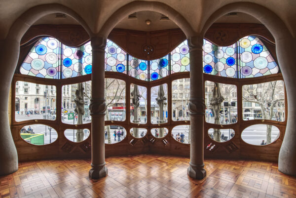 Vibrant Interior of Casa Batlló Reflects Gaudí's Style 2025