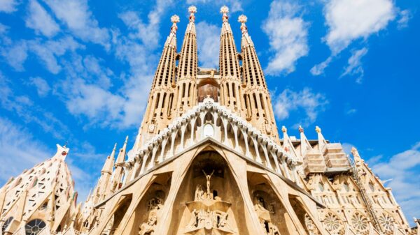 Where is Sagrada Familia Located in Barcelona: A Guide to Gaudi's Masterpiece 2025