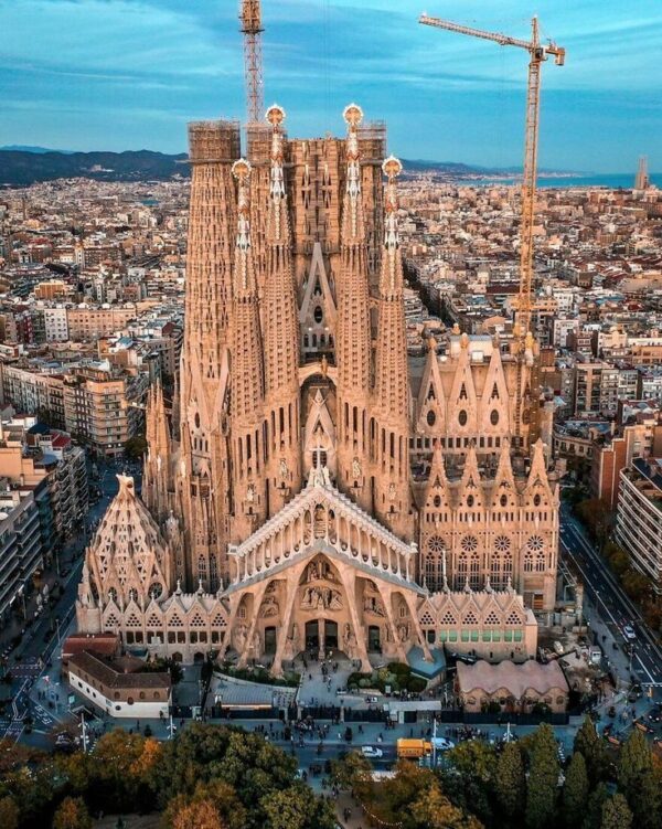 Discover the Breathtaking Aerial View of Barcelona's Sagrada Familia 2025