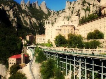 Discover the Picturesque Montserrat: Can You Reach It by Car?