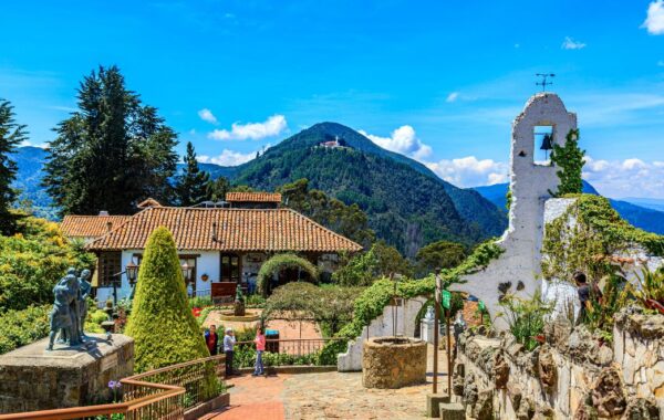 How much time should you allocate to visit Monserrate? 2025