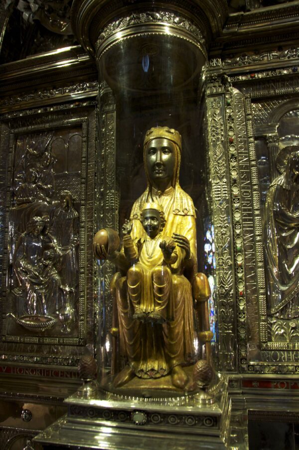 The Enigma of the Black Madonna in Montserrat: Unraveling its Age 2025