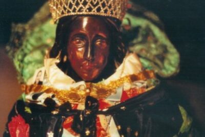 Why Do Gypsies Have a Black Madonna? The Fascinating Connection Explored