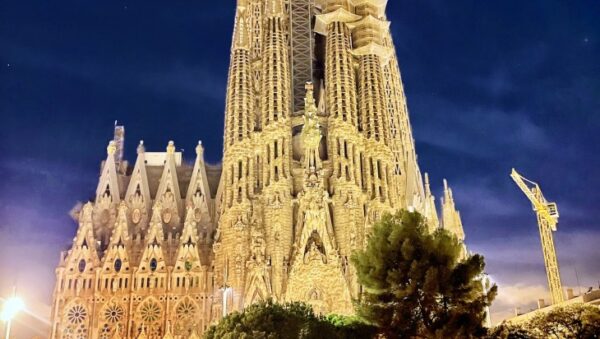 The Location of Sagrada Familia in Barcelona: A Guide to Finding Gaudí's Masterpiece 2025