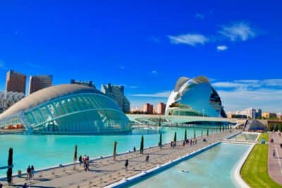 Valencia: Historia, Playa y Gastronomía en una Ciudad Encantadora 2026