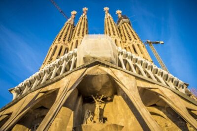 Explorando la Magia de Barcelona: Más Allá de la Sagrada Familia y Las Ramblas 2025 Explorando la Magia de Barcelona: Más Allá de la Sagrada Familia y Las Ramblas 2025