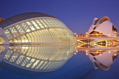 Descubre los 10 lugares más bonitos que visitar en Valencia 2025