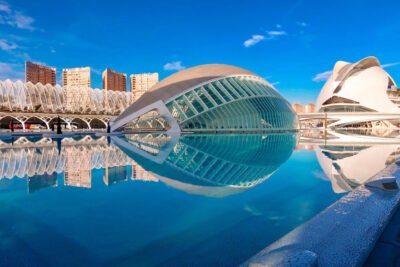 Descubre los Mejores Lugares Turísticos de Valencia: Guía de Viaje 2025