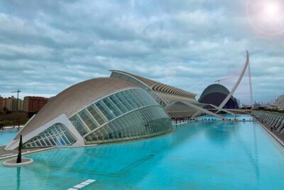 ¿Qué no puedes dejar de hacer en Valencia? 2025