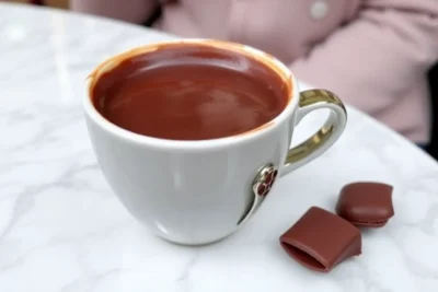 Mejor chocolate caliente en París: guía de los mejores lugares 2025 Mejor chocolate caliente en París: guía de los mejores lugares 2025