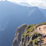 Cómo subir al Monte Huashan por la peligrosa ruta sagrada