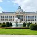 Visita el Palacio de Cristal en el Retiro de Madrid