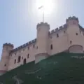 Guía para visitar el Castillo de Feria en Badajoz: horarios y precios