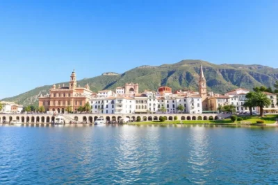 30 lugares imprescindibles para visitar en Andalucía 2025