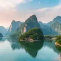 Guilin paisajes impresionantes de montañas y lagos en China